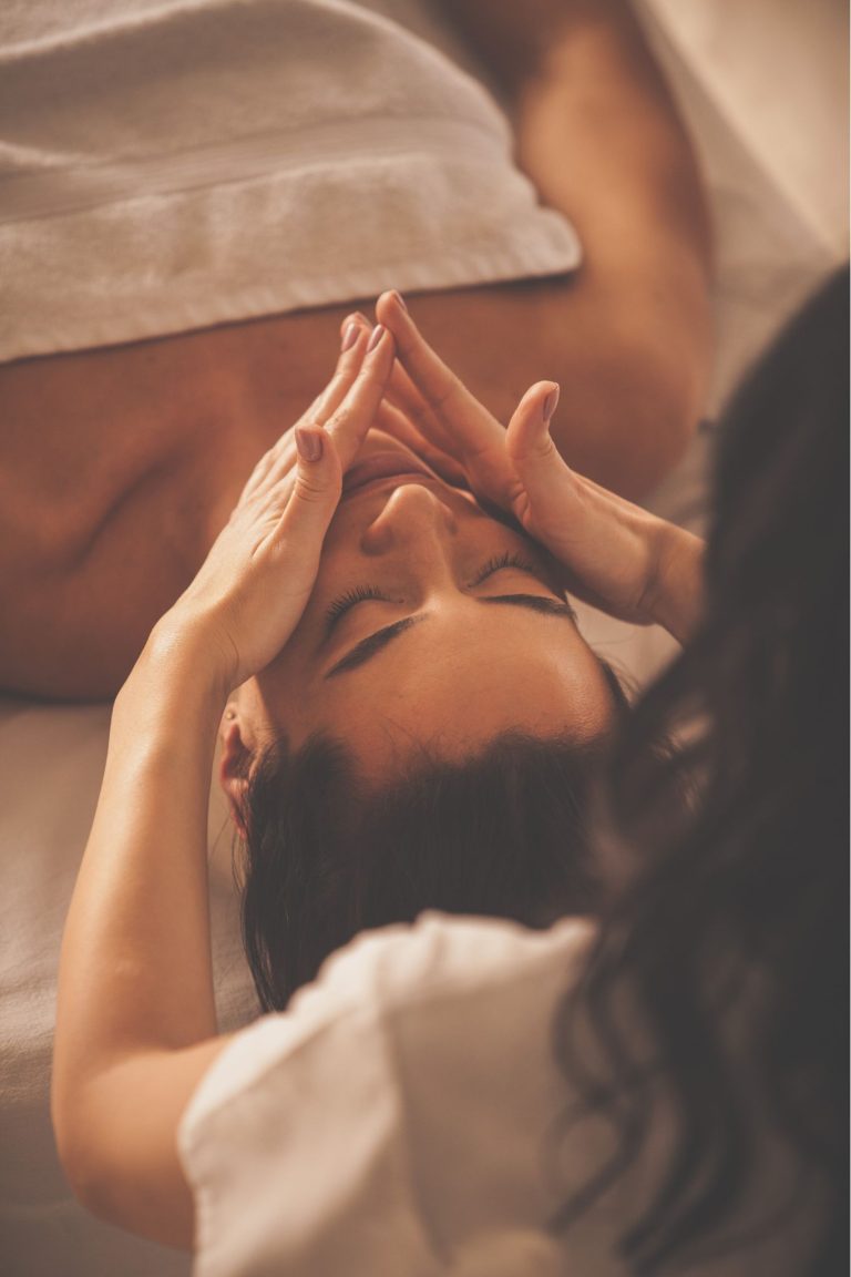 THERAPIES ROOTED IN NATURE
Rejuvenate with holistic spa treatments that calm the senses and restore vitality — all in the heart of our naturally beautiful setting.
